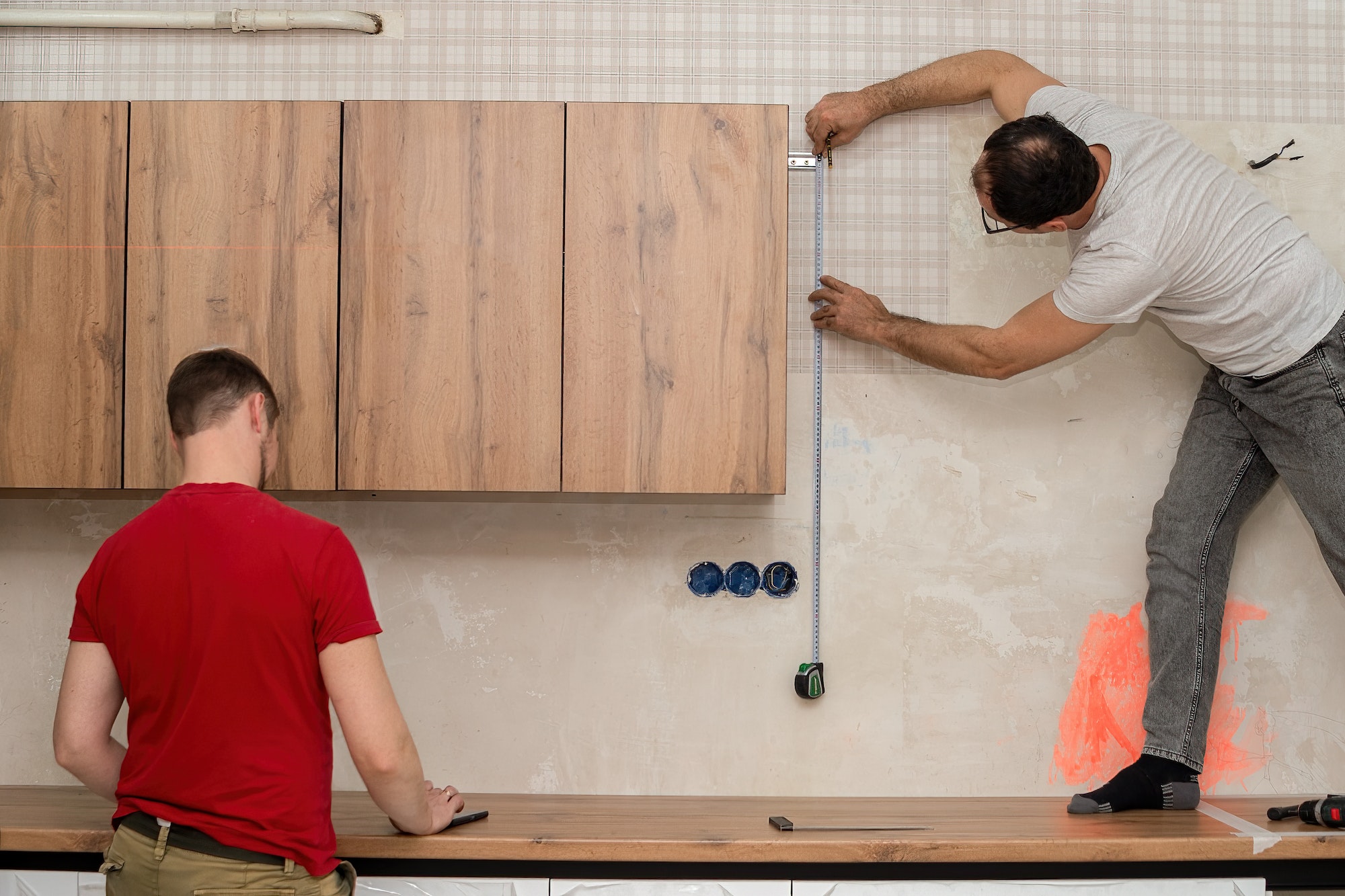Professional manufacturing and installation of a new modern kitchen